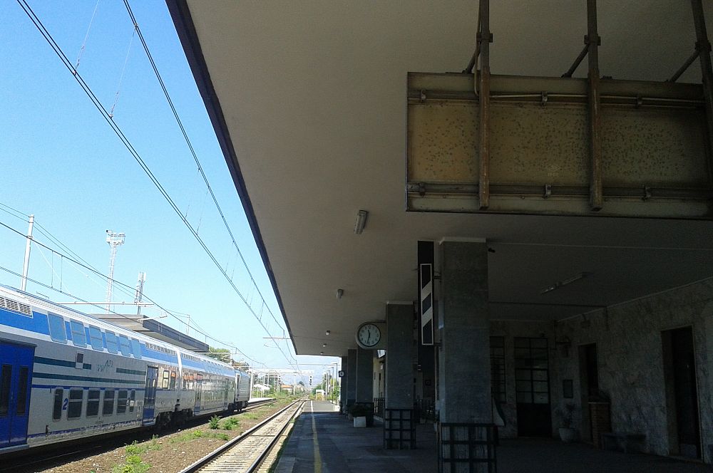 Pensilina 2° marciapiede Stazione FS di Pietrasanta (LU)